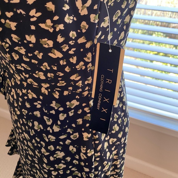 High Low Ruffle Abstract Print Dress - Picture 2 of 7